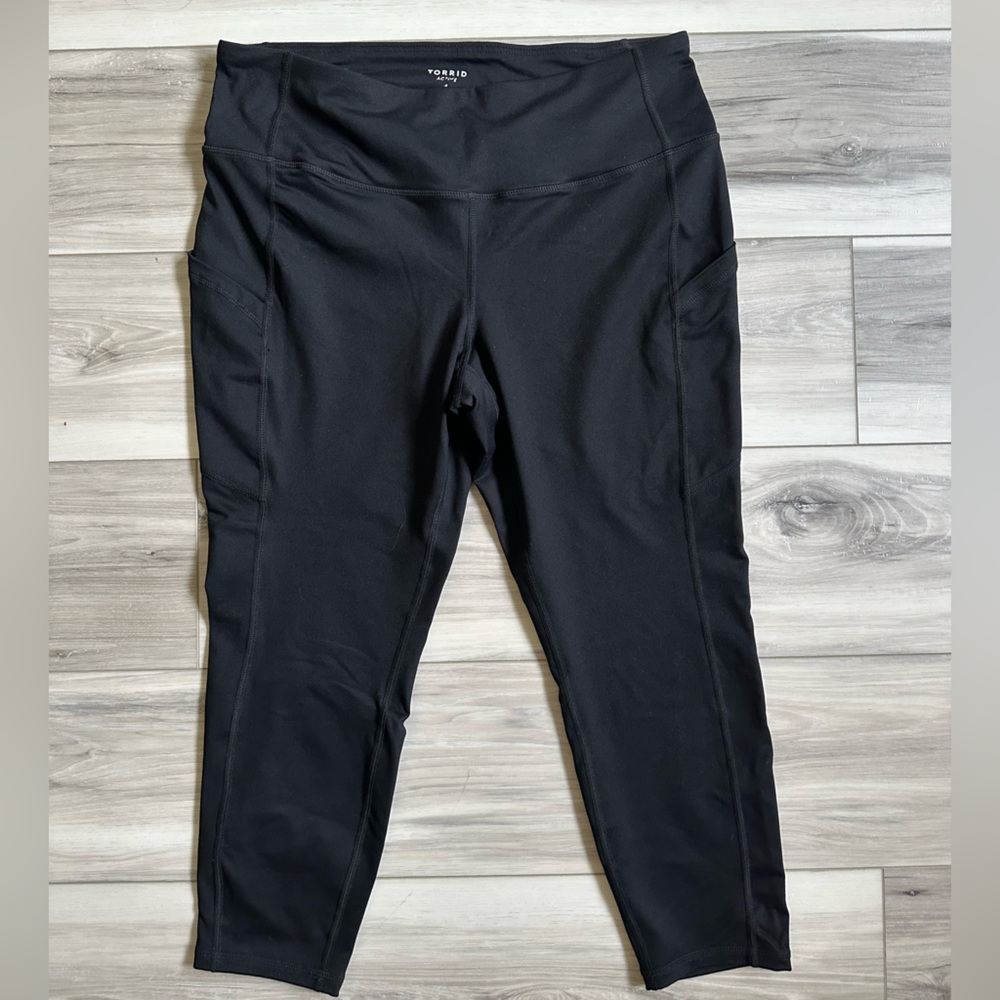 Torrid Black Activewear Capris